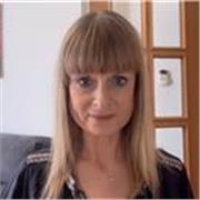 Profesora nativa y titulada con más de 20 años de experiencia imparte clases particulares online a adultos y niños a partir de 14 años