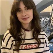 Studentessa di Psicologia, diplomata al Liceo Classico, offre ripetizioni e aiuto compiti per materie umanistiche