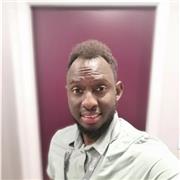 étudiant pour donnner des cours aux élèves