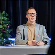 Enseignant passionné de néerlandais et d'anglais. Ancien journaliste et actuellement étudiant chez EF.