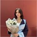 Eğitimini sürdürmekte olan bir öğretmenim. Öğretmenlik mesleği gereği sabırlı ve öğretmeye gönüllüyüm.