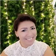 Maestra de Diseño Gráfico y Artes, titulada con maestría en Marketing Digital. Cancún, QRoo para clases online. Actitud positiva y super creativa
