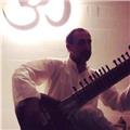 Clases de sitar para todos que quieren cambiar el modo de hacer musica mas profunda y autoterapeutica