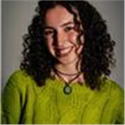 Profesora de inglés apta para todas las edades y niveles.