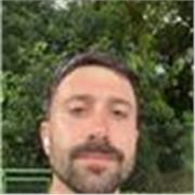 Profesor graduado en Física con experiencia en impartir clases a grupos reducidos de alumnos de la ESO y Bachillerato