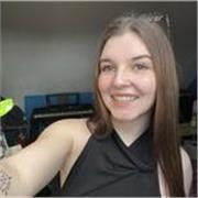 Je suis étudiante mais j’ai deux parents enseignants j’ai déjà aidé des élèves.