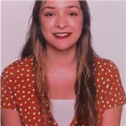 Graduada en Estudios Ingleses con experiencia ofrece apoyo escolar y clases repaso de manera presencial en Sevilla.