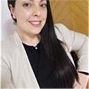 Profesora con más de 8 años de experiencia en colegios primarios.