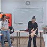 tnengo un nivel de C2 puedo dar clase de niños de 4 5 años 