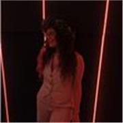 Laureata in biologia impartisce lezioni di matematica e scienze