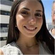 Soy Nerea Arco, estudiante de Psicología con experiencia previa en el cuidado de niños. Me encanta trabajar con los más pequeños, ya sea cuidándolos o ayudándoles en su aprendizaje. Me considero una persona responsable, cercana y con buena capacidad de ad