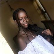 Donne des cours de soutiens scolaires à des élèves de primaire, des collégiens et des lycéens