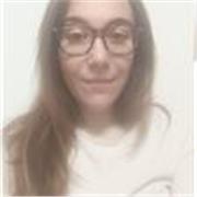 Profesora que imparte clases desde infantil hasta bachillerato 