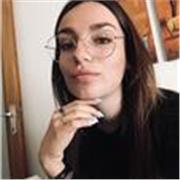 studentessa di lingue offre lezioni private di inglese a bambini e ragazzi