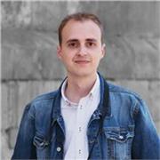 Graduado en Comunicación Audiovisual con Máster en Diseño Gráfico Digital, tengo experiencia para impartir clases y/o asesorarte