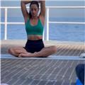 Istruttrice di yoga certificata vinyasa / ashtanga / hatha