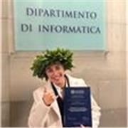 Ragazza Laureata triennale di informatica