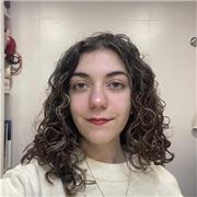 Soy estudiante de biotecnología. Me encantaría dar clase a cualquiera que esté interesado, sea del curso que sea.