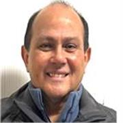 Docente veterinario, con preparación en biología, ciencias naturales e informática, con FP para jóvenes y adultos