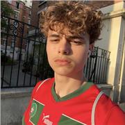 Lycéen passionné pars les mathématiques qui serait ravi d’enseigner à ceux qui ont besoin