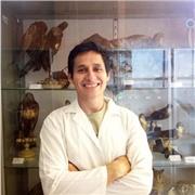 Clases particulares a estudiantes de primaria y bachillerato ya sea de ciencias naturales, como biología.
