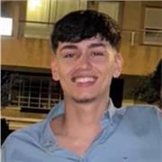 Soy un chico de 18 años con ganas de trabajar y de buscarse la vida, dispuesto a dar clases de español a estudiantes extranjeros
