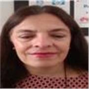 dedicada y entregada 100% a la ayuda de los alumnos para que puedan entender esta asignatura.