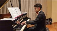 Insegnante di pianoforte,teoria e solfeggio