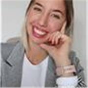 Soy sensible, empática y risueña. Me dirijo a personas positivas que quieran mejorar su crecimiento personal pero que tengan algún obstáculo como dependencia emocional, autoestima baja, entre otros. 