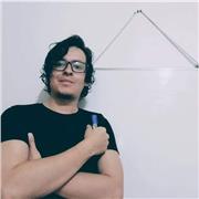 Profesor de matemáticas con una excelente y divertida forma de dar las clases