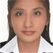 Profesora de lenguaje imparte clases a niños y adolescentes