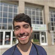 Estudié inglés británico durante su muchos años hasta un nivel First Certificate. Quiero impartir mi conocimiento a las personas que lo necesitan y quieran sacarse buenas notas