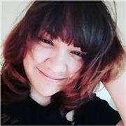 A professional illustrator and designer specializing in digital art & design tutorials.