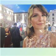 Sono laureata in storia e filosofia e innovazione sociale, per cui posso aiutarti con le diverse materie umanistiche!