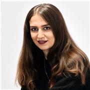 An experienced, patient tutor dedicated to building your confidence and improving your English communication skills effectively.