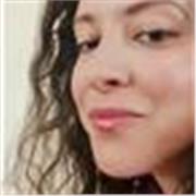 Studentessa di lingue e letterature impartisce le lezioni di inglese, russo, italiano