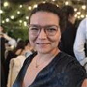 Maestra de tecnología con experiencia en clases en línea para niños y adultos