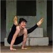 Lezioni di Ashtanga Yoga per principianti e non a Porto San Giorgio