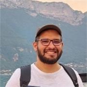 Enseignant de la langue arabe : L'enseignement des règles de grammaire et la correction de la prononciation pour tous les niveaux