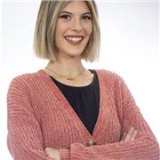 Graduada en Publicidad y Marketing ofrece clases de comunicación, redes sociales y marketing para ESO, Bachillerato y grados.