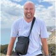 Profesor de surf titulado con 15 años de experiencia imparte clases particulares en Valencia