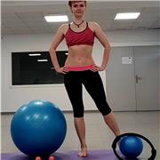 Soy profesora de pilates,zumba,gim de mantenimiento,danza del vientre,yoguilates..Con amplia experiencia.