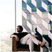 Docente con grandes dotes creativas y capacidad de generar aprendizajes a través de las artes plásticas