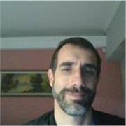 Profesor de Español imparte clases para público de todas las edades