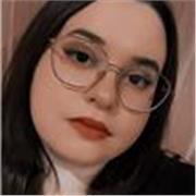 Graduada en Historia, con experiencia en investigación y docencia. Imparte clases online