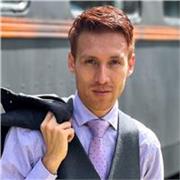 Soy graduado en Comunicación social y Periodismo, tengo más de 10 años de experiencia. Hablo castellano nativo e inglés.