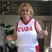 Licenciada en deporte, titulación de Baloncesto nivel federativo 2, titulación fútbol uefa C