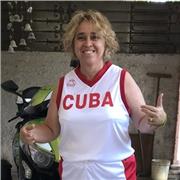 Licenciada en deporte, titulación de Baloncesto nivel federativo 2, titulación fútbol uefa C