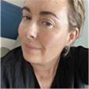 Soy bióloga con el máster de docencia. He dedicado algún tiempo en el pasado a dar clases en un colegio y particulares a NEAE