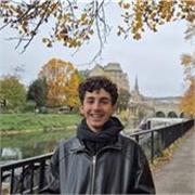 Sono un ragazzo motivato con esperienza nel supporto scolastico per bambini e ragazzi (scuole elementari e medie)